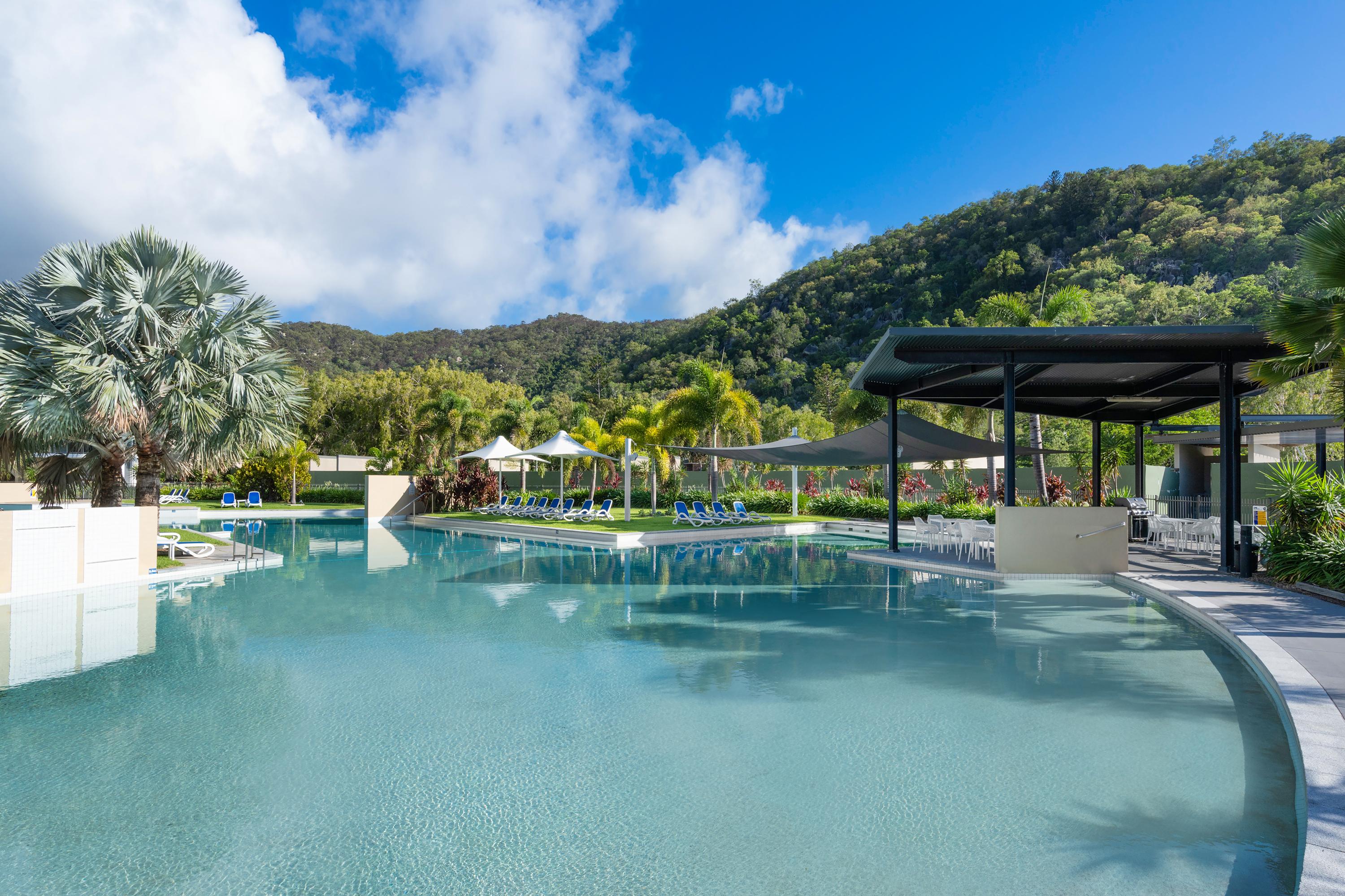 Готель Peppers Blue On Blue Nelly Bay Екстер'єр фото Pool at Peppers Spa